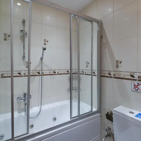 Gorgeous Private 3br 2ba W Bosphorus View Casa de Férias Istambul