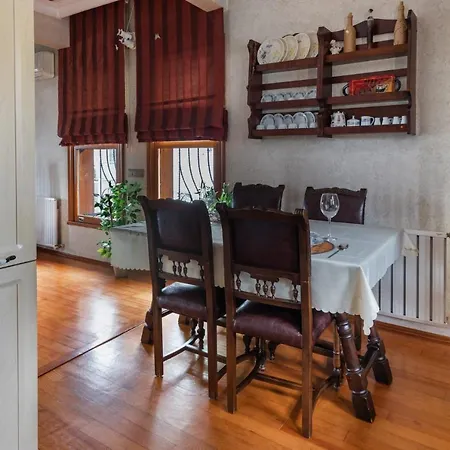 Gorgeous Private 3br 2ba W Bosphorus View